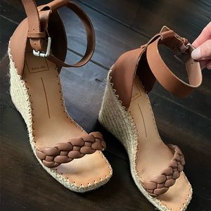 Dolce Vita 4" brown wedge sandal, size 8 /39 Euro. New without box